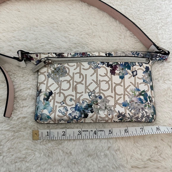 Calvin Klein Genuine Leather Belt Purse - Picture 6 of 8
